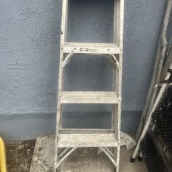 Escalera 4 Pies