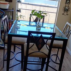 3 ft tale and chairs