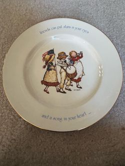 Vintage 1976 Holly Hobby Freedom Series Collector Plate (10”)