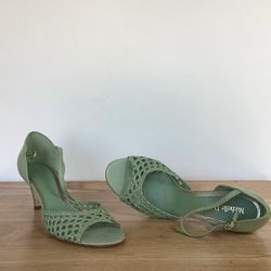 Greenish High Heel Size 8 1/2