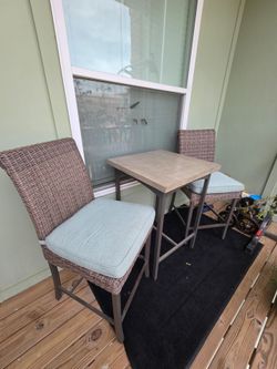 Outdoor Bar Set With Cushions