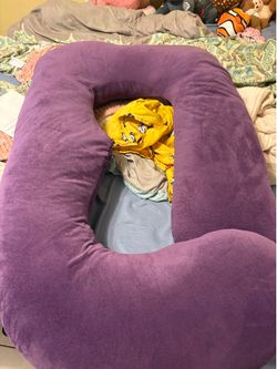 Pregnancy pillow