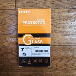 Apple iPhone 15 Pro Max Tempered Glass Screen Protector 3 Pack With Camera Protectors.