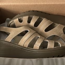 Skechers suede peep toe sling back wedges