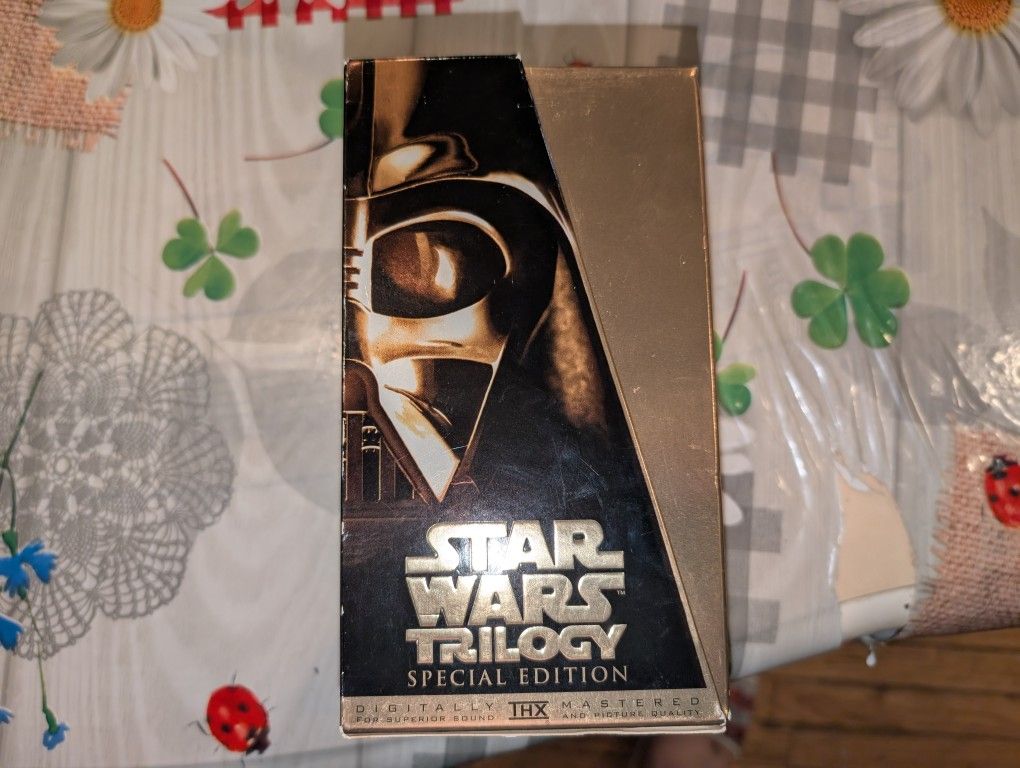 STAR WARS VHS GOLD TRILOGY LIMITED EDITION