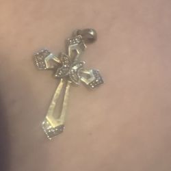 10 K .15 Carat Diamond Cross