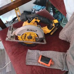 DeWalt Skillsaw 
