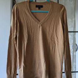 Banana Republic - Tan Lightweight Sweater (Small)