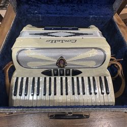 Contello Accordion, Model 2h32S