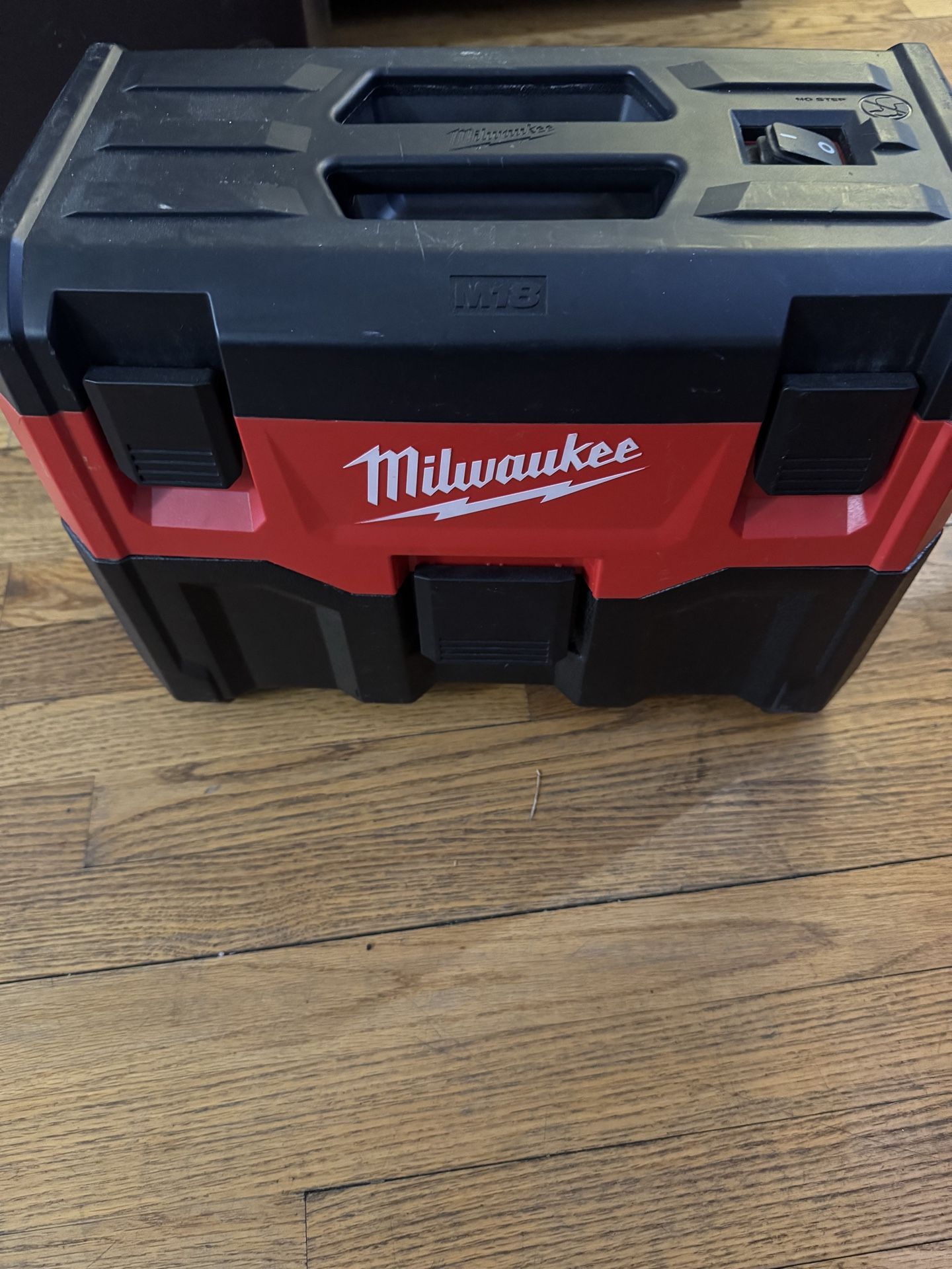 milwaukee shop vac