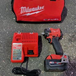 Milwaukee 1/2 Impact Wrench Kit 