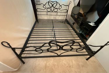 Queen scrolling heart wrought iron bed frame and mattress
