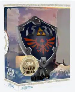 Dark Horse Comics - The Legend of Zelda Breath of the Wild Hylian Shield Statue | Collector Edition - Blue