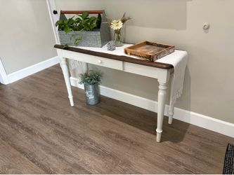 Table entryway