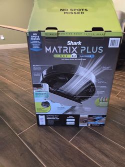 Shark Matrix Plus 2-in-1 Robot Vacuum and Mop