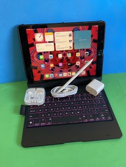 Apple IPad 9th Generation (10.2” Retina /Touch ID /IOS 18/ 2021 Model) 64GB with Pen, Keyboard  & Accessories