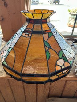 Vintage Tiffany Style Hanging Lamp/Shade