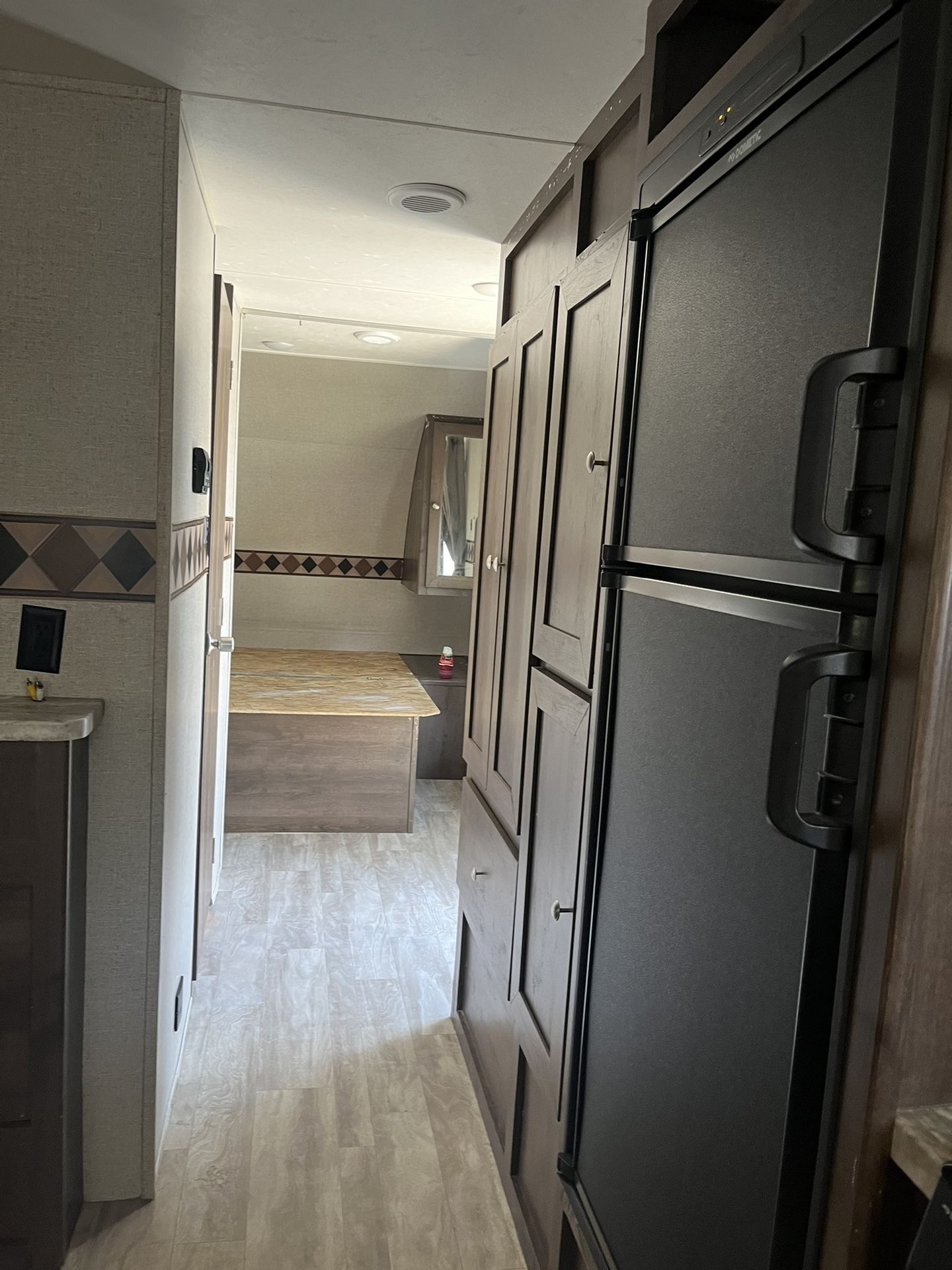 2018 Travel Trailer In Victorville Ca for Sale in Victorville, CA OfferUp