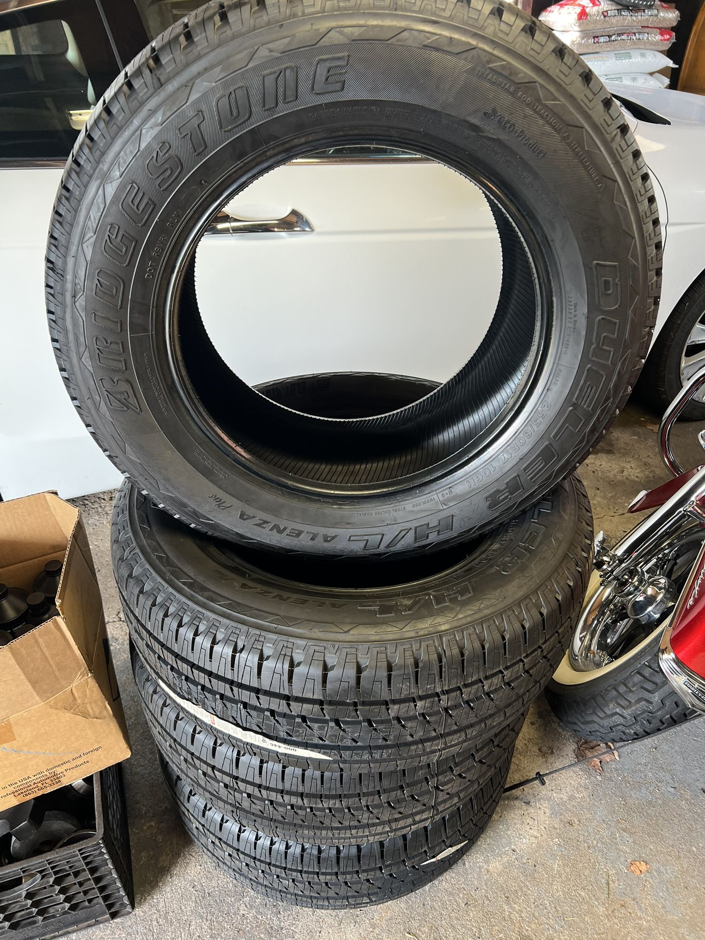 255/60/17 Bridgestone Alenza Set Of 4