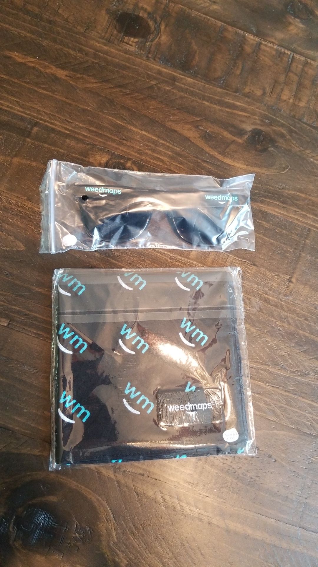 weedmaps glasses and bandana