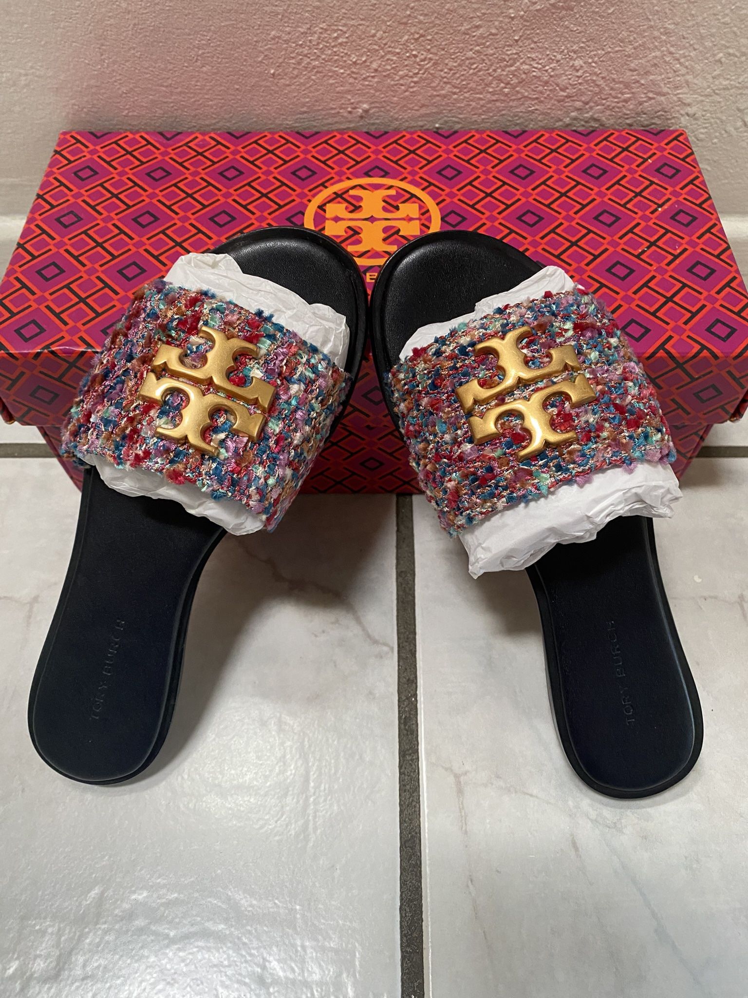 AUTHENTIC/NEW TORY BURCH EVERLY SLIDES IN MULTI TWEED ( SIZE 5)