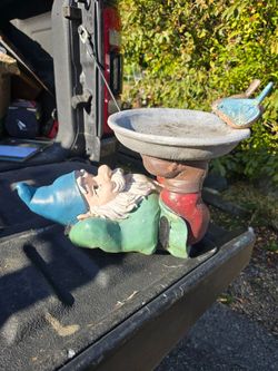 Gnome Bird Feeder/Bath Garden Statue