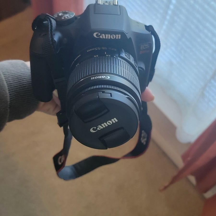 Canon Camera - Rebel EOS T7 ($725 Value - NEW)