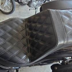 Saddlemen Seat