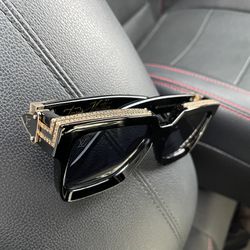 Black Gold Millionaire Sunglasses for Sale in Ft Sm Houston, TX - OfferUp