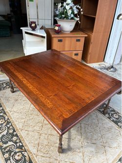Formal living room coffee table