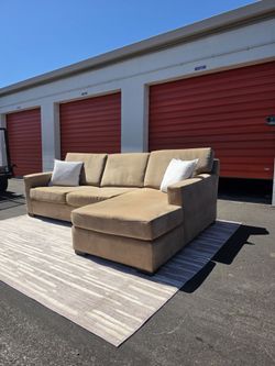 Gorgeous Create and Barrel Sectional sofa Free Delivery