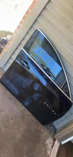 2018 Chevrolet passenger front door