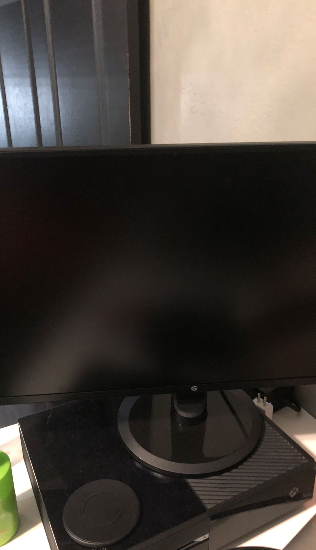 HP Monitor (BOUGHT ONE MONTH AGO)
