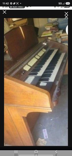 Vintage organ, Conn, 1957