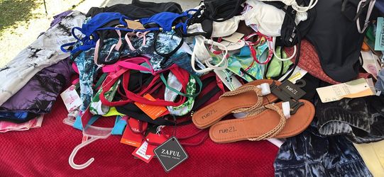 183 pieces of brand new clothes with tag 🏷️ asking $3 dollars piece