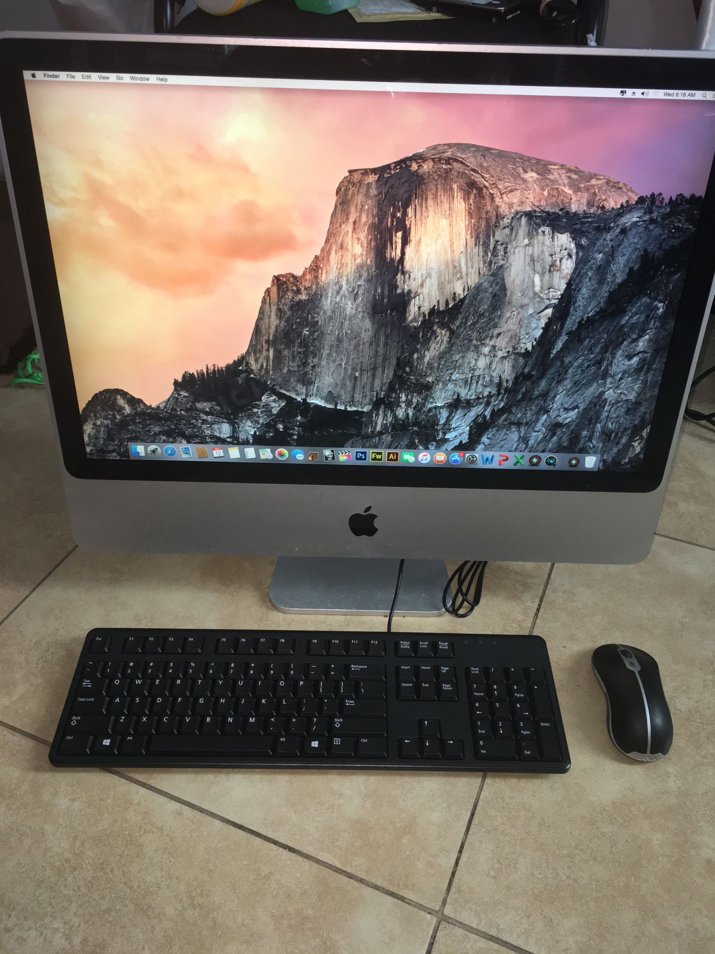 24 inch iMac with Logic Pro x & Final Cut Pro plus extras