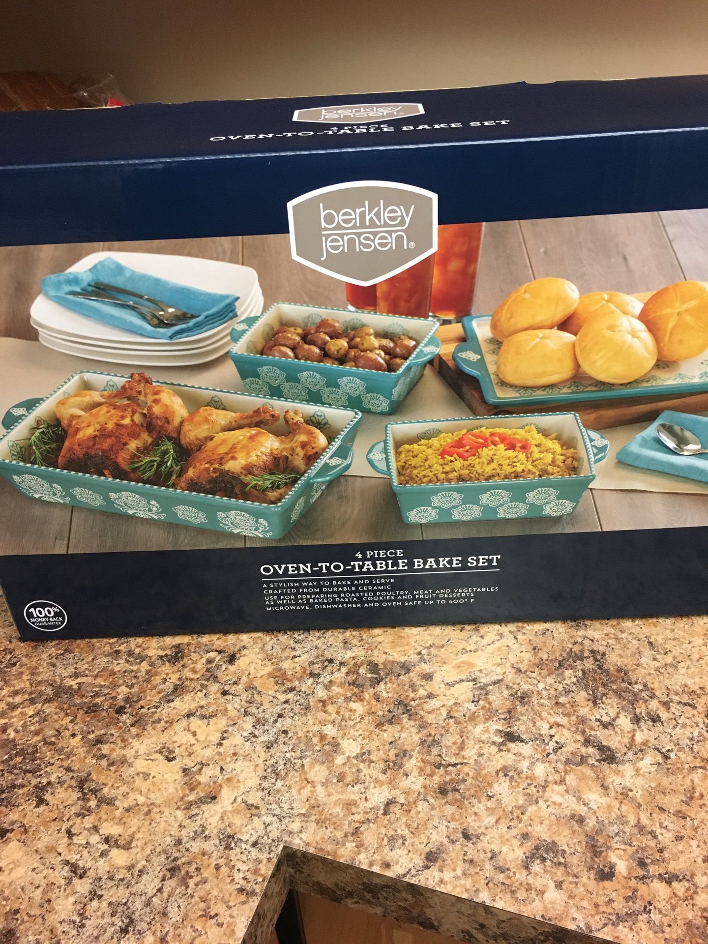 Bake set 4 pieces NEW