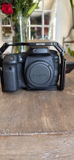 Canon 90D