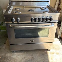 Bertazzoni Italia Stove 