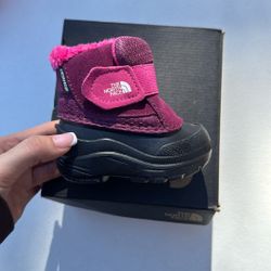 Brand New North Face Baby Snow Boots