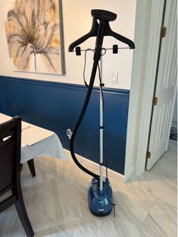 Full size clothes steamer