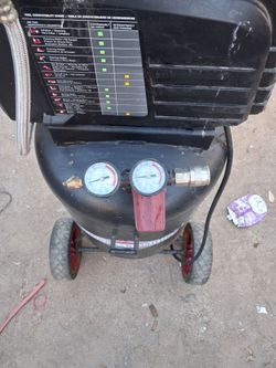 Briggs , in stratton , ten gallon 150 p s I oilless compressor