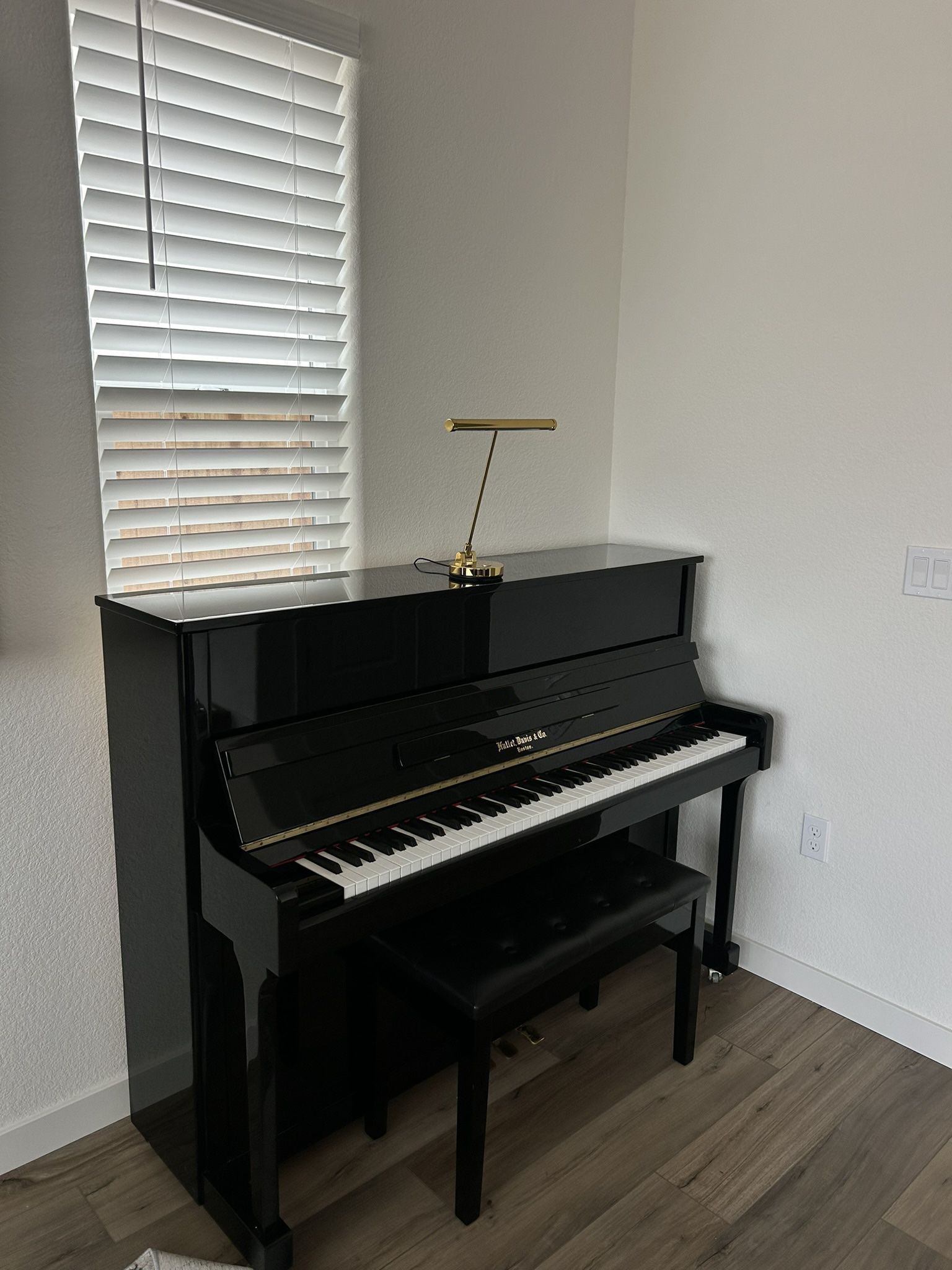 Hallet Davis & Co Piano for sale