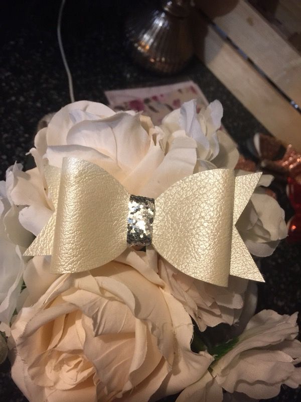 Hair bows