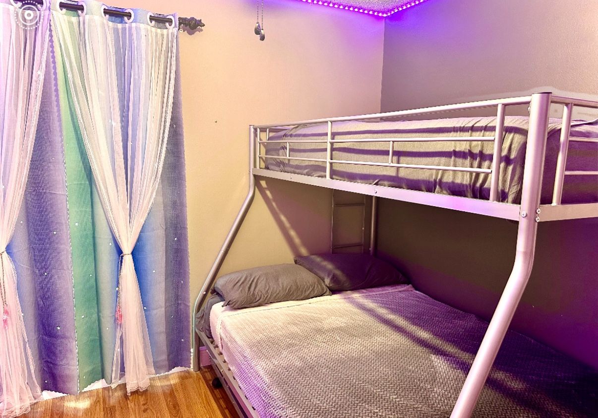 Bunk Bed With Trundle