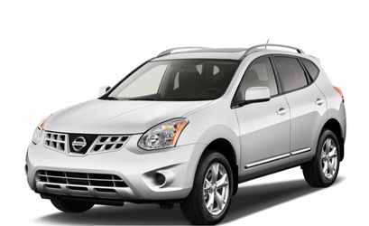Nissan Rogue SUV – White
