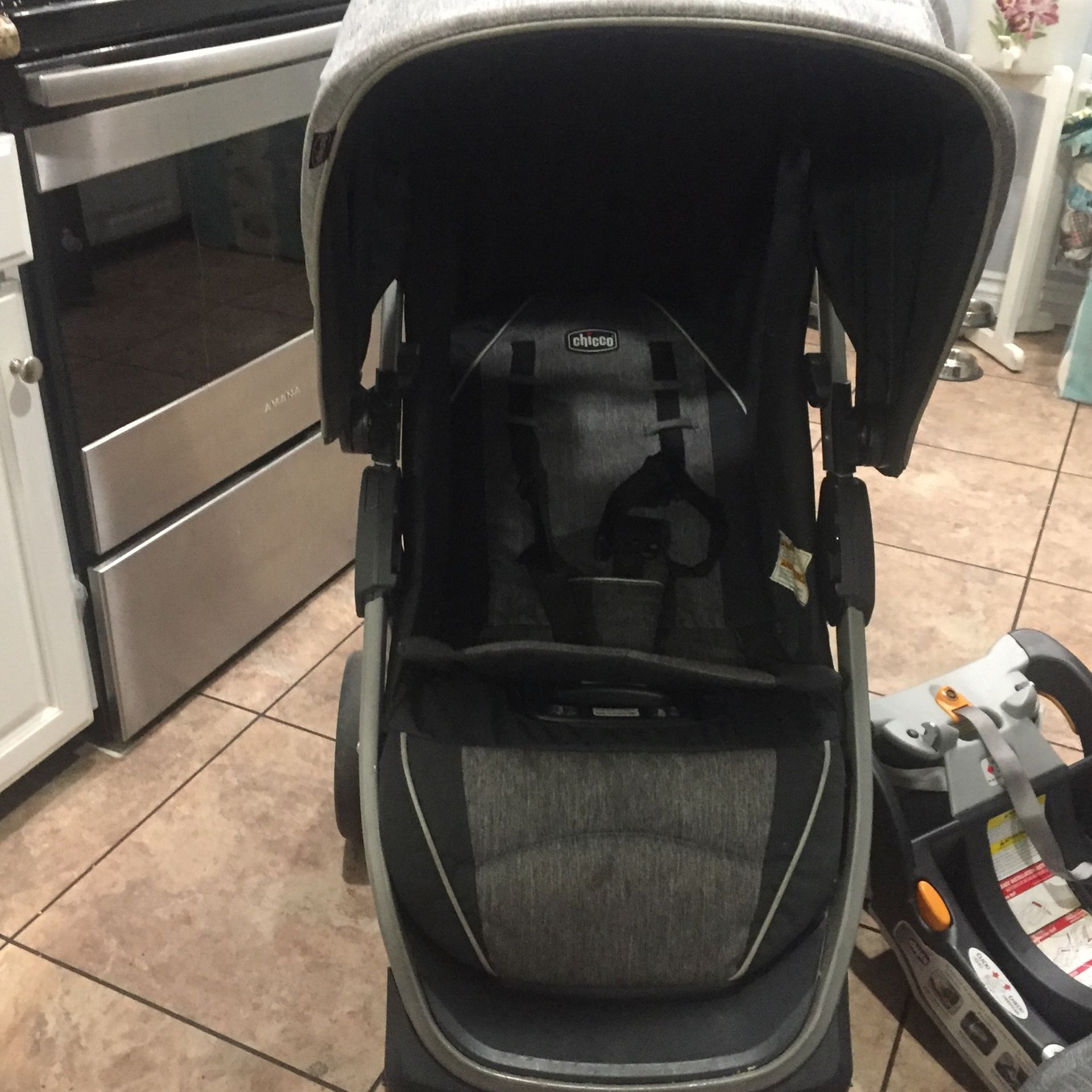 Baby Stroller Bravo Chicco And Carseat Y Base