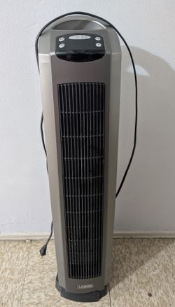 Lasko 5566 Ceramic Tower Heater. 