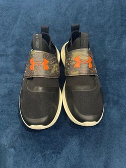 Under Armour Men's Slip-On Athletic Sneaker Hook & Loop Black Camo (contact info removed)-001