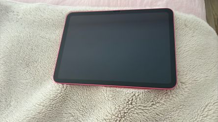 I pad 10th generation in perfect condition